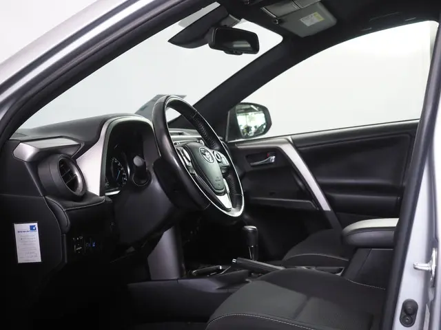 Toyota RAV4 2.5 Hybrid Dynamic Sport 2017 Hybride Benzine 7