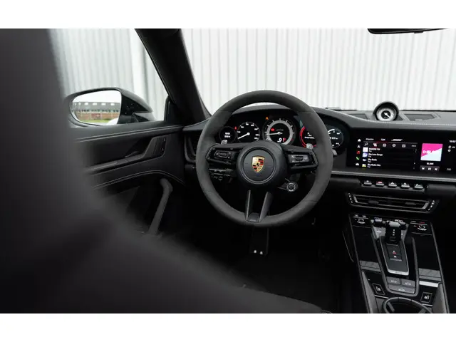 Porsche 911 3.0 Carrera GTS 2022 Benzine 83