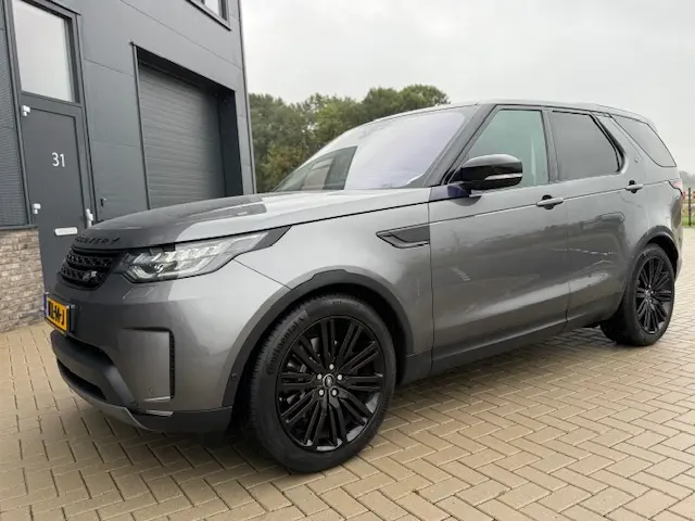 Land Rover Discovery 3.0 Td6 HSE Luxury 2017 Diesel 21