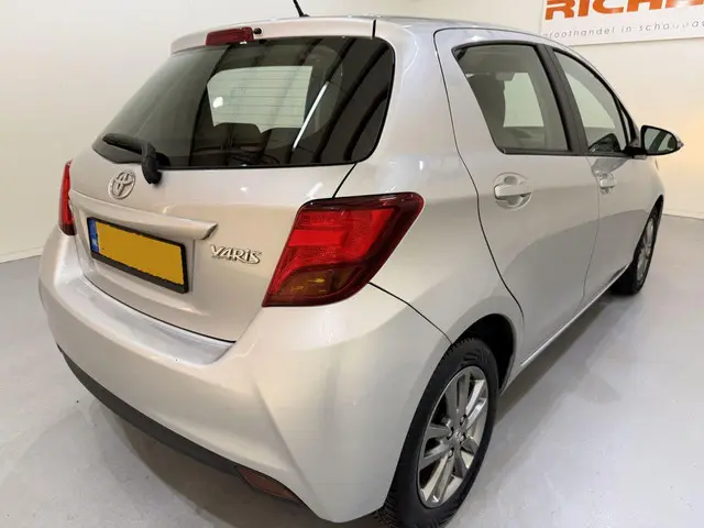Toyota Yaris HB 1.0 VVt-i Aspiration 2015 Benzine 36