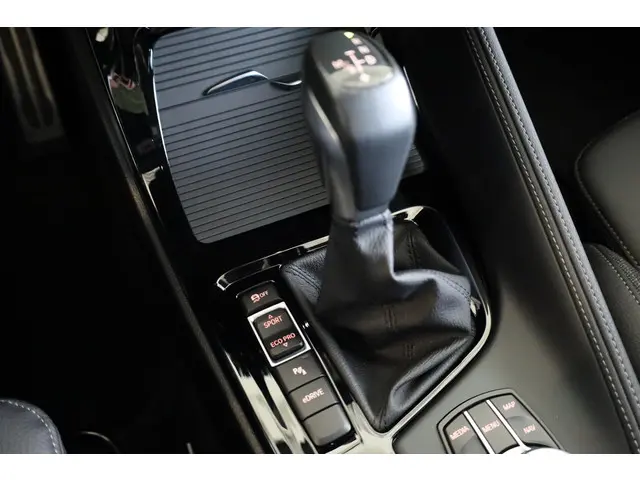 BMW X2 xDrive25e 2021 Hybride Benzine 18