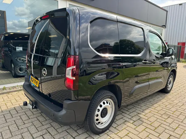 Opel Combo 1.5D L1H1 Edition 2020 Diesel 10