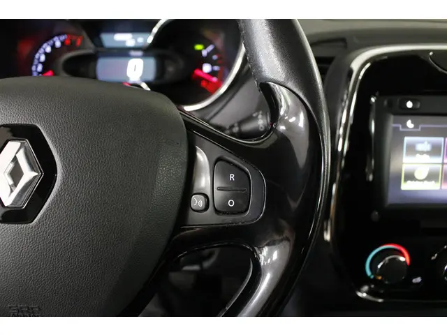 Renault Captur 1.2 TCe Limited 120 PK. 2017 Benzine 17