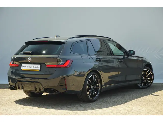 BMW 3 Serie Touring M340i xDrive 2022 Benzine 2