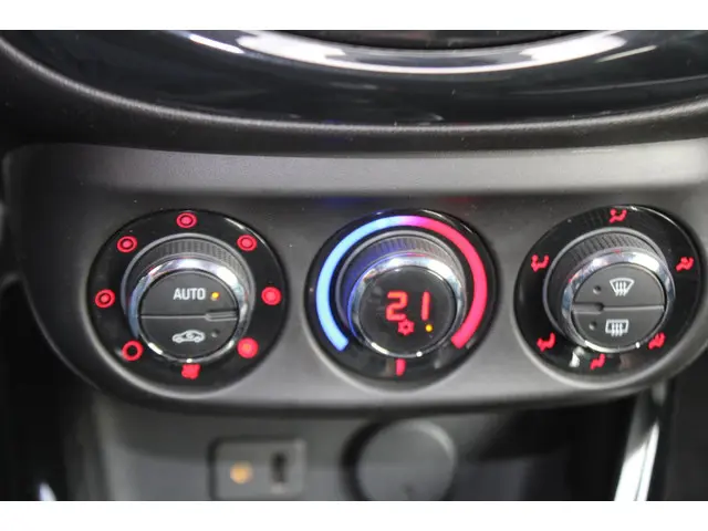 Opel ADAM 1.0 Turbo Slam 2015 Benzine 22