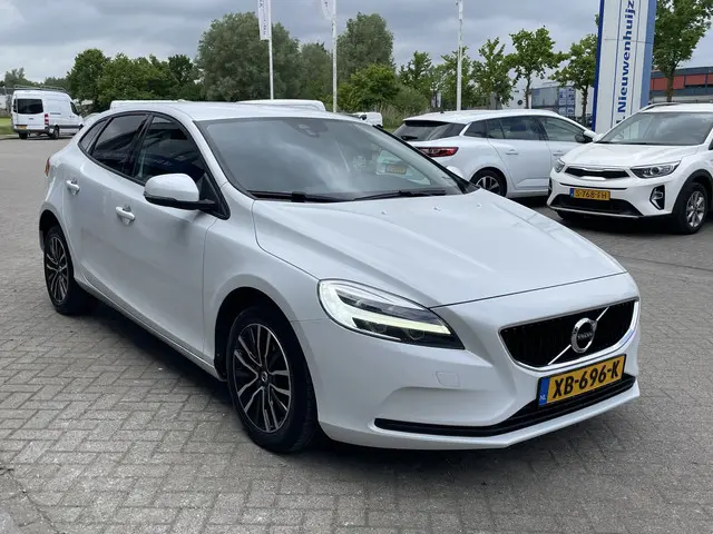 Volvo V40 1.5 T2 Polar+ 2018 Benzine 4