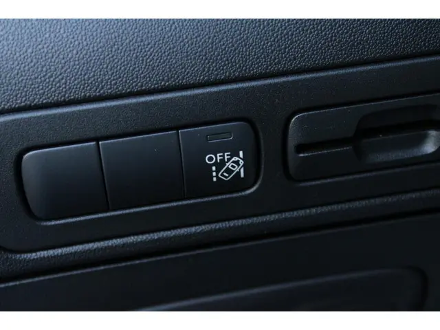 Citroën C3 Aircross 1.2 PureTech Shine 2021 Benzine 24