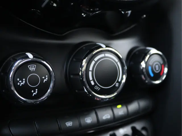 MINI One | Navigatiesysteem 2019 Benzine 36