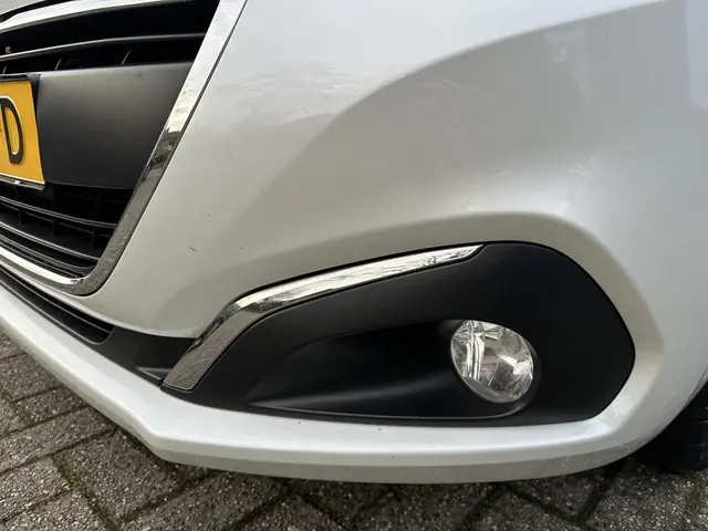 Peugeot 208 1.2 Blue Lion 82 PK 2018 Benzine 33