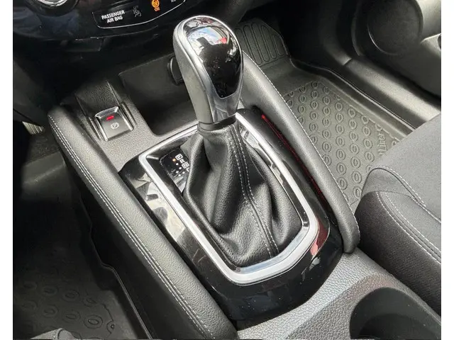Nissan QASHQAI DIG-T 160 DCT N-Connecta 2019 Benzine 22