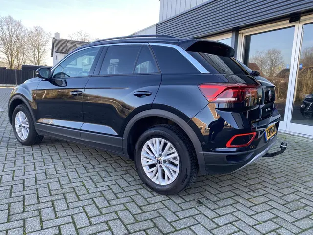 Volkswagen T-Roc 1.5 TSI R-Line Business+ 2022 Benzine 3