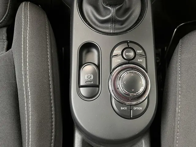 MINI Electric Mini Essential 33 kWh 2021 Elektrisch 14