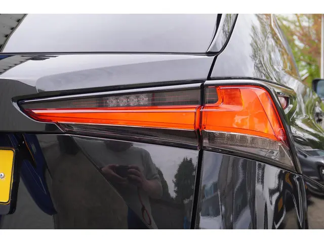 Lexus NX 300h AWD 2018 Hybride Benzine 9