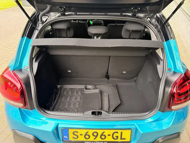Citroën C3 1.2 PureTech Shine 2021 Benzine 12