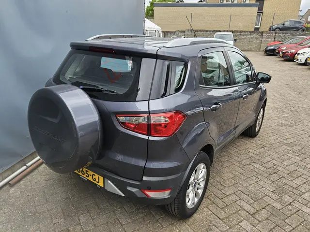 Ford EcoSport 2