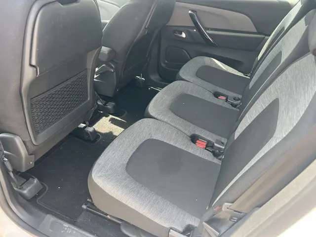 Citroën Grand C4 Picasso 1.2 PureTech Feel 2017 Benzine 4