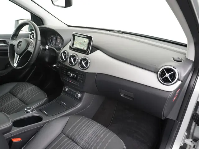 Mercedes-Benz B-Klasse 180 Ambition 2013 Benzine 31