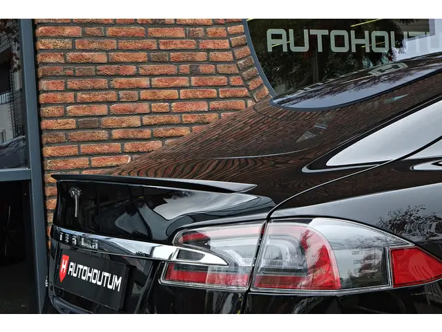 Tesla Model S P85D 700 PK 2015 Elektrisch 19
