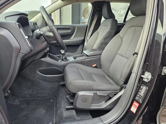 Volvo XC40 1.5 T3 Momentum 2018 Benzine 21