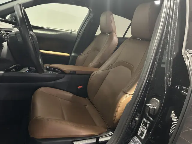 Lexus UX 250h Preference Line 2022 Hybride Benzine 7