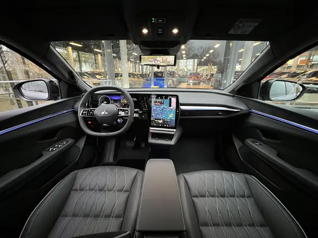 Mitsubishi Eclipse Cross Instyle 87 kWh 2025 Elektrisch 3