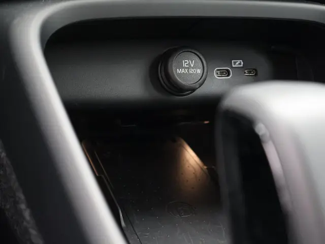 Volvo XC40 2.0 B4 Plus Dark 2025 Benzine 20