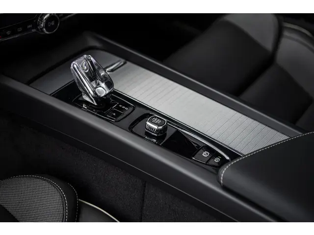 Volvo S60 2.0 B4 Ultimate Dark 2023 Benzine 50