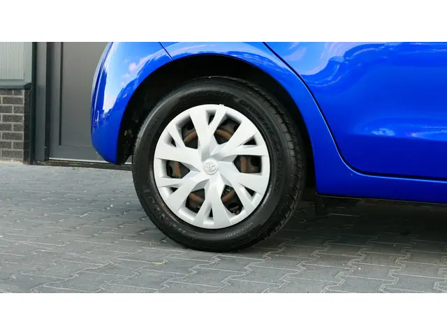 Toyota Yaris 1.5 Hybrid Active 2019 Hybride Benzine 6