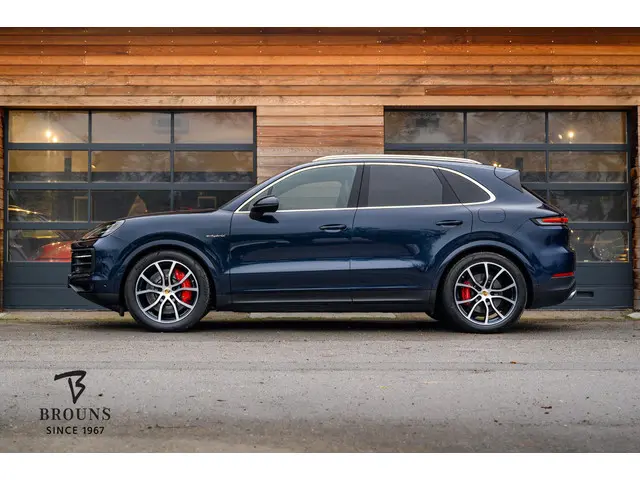 Porsche Cayenne S E-Hybrid 2024 Hybride Benzine 2