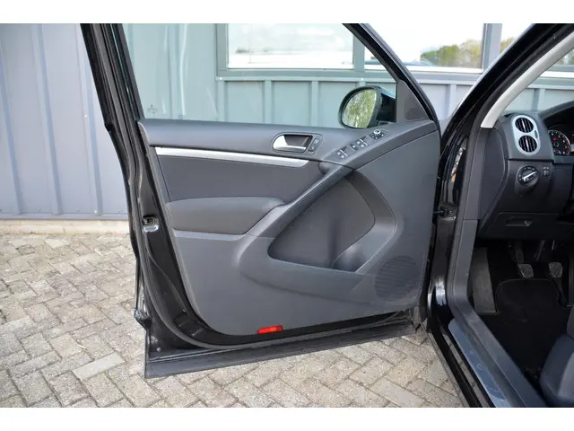 Volkswagen Tiguan 1.4 TSI Sport&Style 2014 Benzine 37