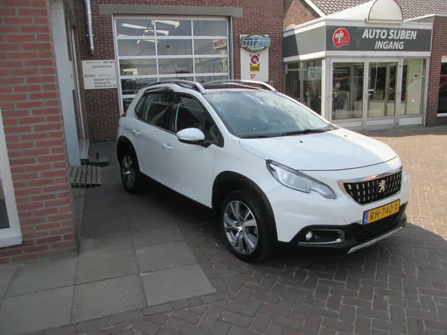 Peugeot 2008 1.2 PureTech Allure 2017 Benzine 4