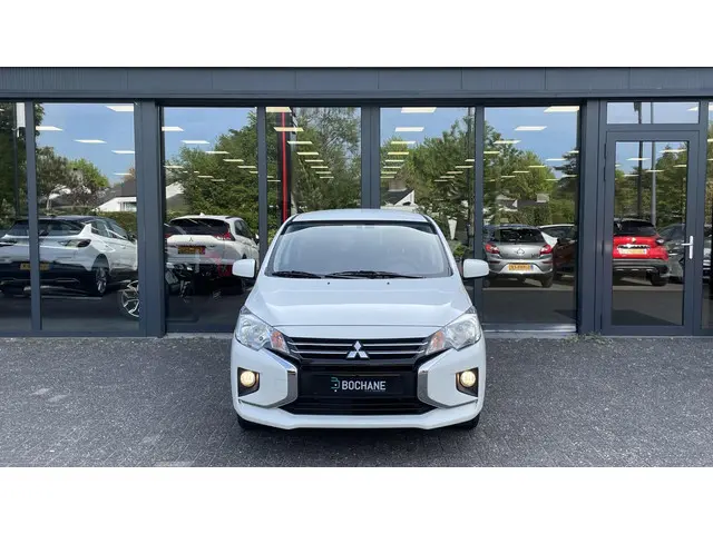 Mitsubishi Space Star 1.2 Connect+ 2024 Benzine 14