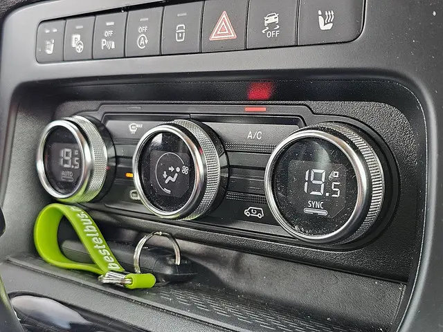 Mercedes-Benz Citan 113 2023 Benzine 10