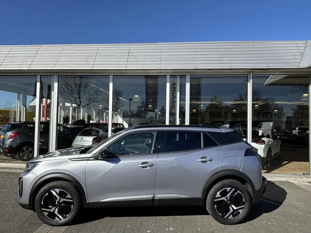 Peugeot 2008 1.2 PureTech 100 Allure 2024 Benzine 10