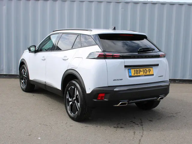 Peugeot 2008 1.2 Hybrid 145 Allure 2025 Hybride Benzine 5