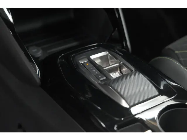 Peugeot e-2008 EV GT 50 kWh 2025 Elektrisch 43