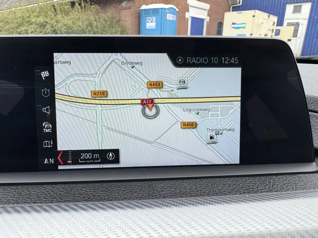 BMW 3 Serie 320i Corporate Lease Executive 2017 Benzine 18