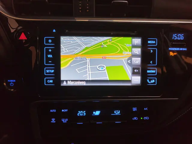 Toyota Auris 1.8 Hybrid Dynamic 2017 Hybride Benzine 26