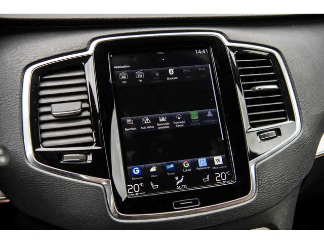 Volvo XC90 2.0 D4 90th Anniversary Edition 2018 Diesel 22