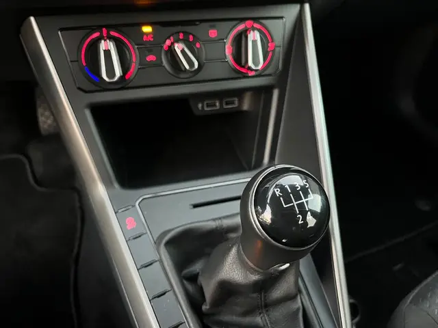 Volkswagen Polo 1.0 TSI Comfortline 2020 Benzine 14