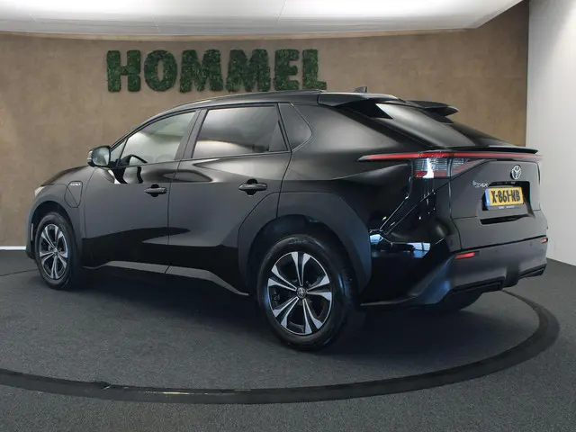 Toyota bZ4X Business Plus 71 kWh 2023 Elektrisch 13