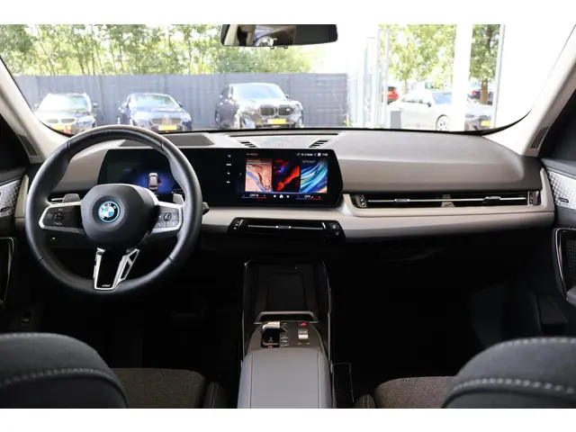BMW X1 xDrive30e 2024 Hybride Benzine 9