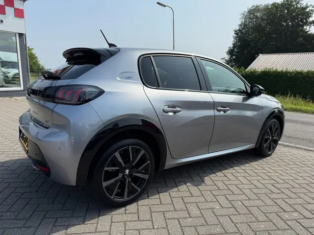 Peugeot 208 1.2 PureTech GT/ RIJKLAARPRIJS! 2023 Benzine 10