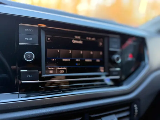 Volkswagen Polo 1.0 MPI Comfortline 2017 Benzine 8