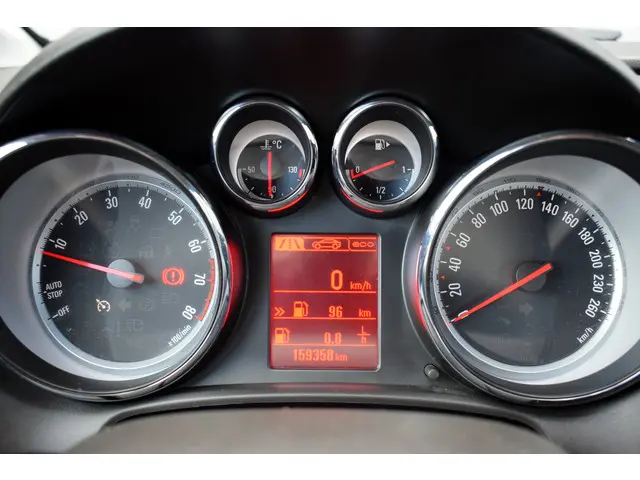 Opel Astra 1.4 Turbo Business + 2014 Benzine 31
