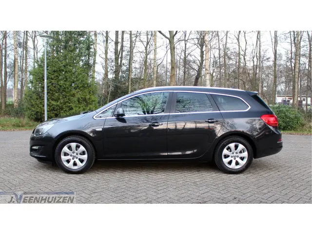 Opel Astra Sports Tourer 1.4 Turbo Blitz 2015 Benzine 6