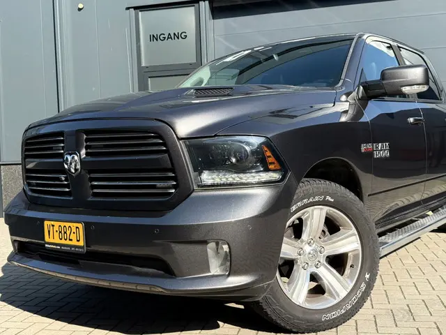 Dodge Ram 1500 5.7 V8 HEMI Quad Cab 6'4 2016 LPG/Gas 4