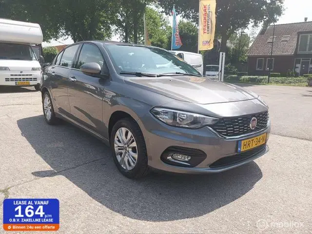 Fiat Tipo 1.4 16V Lounge Navi+Camera+17DKM!!! 2016 Benzine