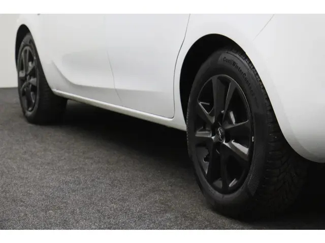 Opel Corsa 1.2 2015 Benzine 23