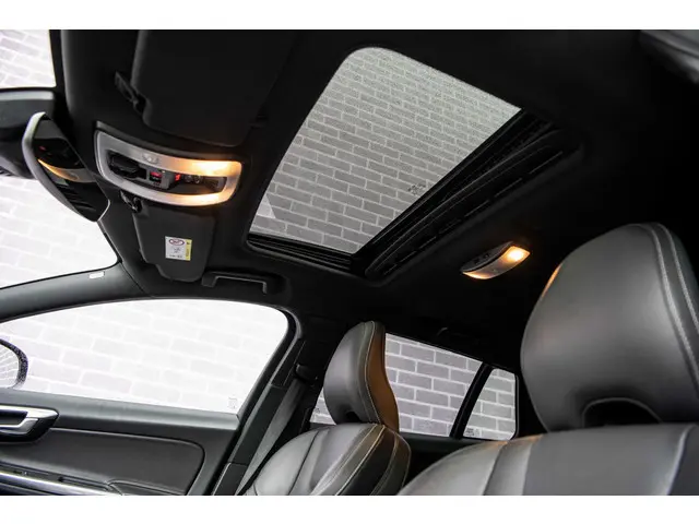 Volvo V60 2.0 T4 Business Sport 2018 Benzine 30